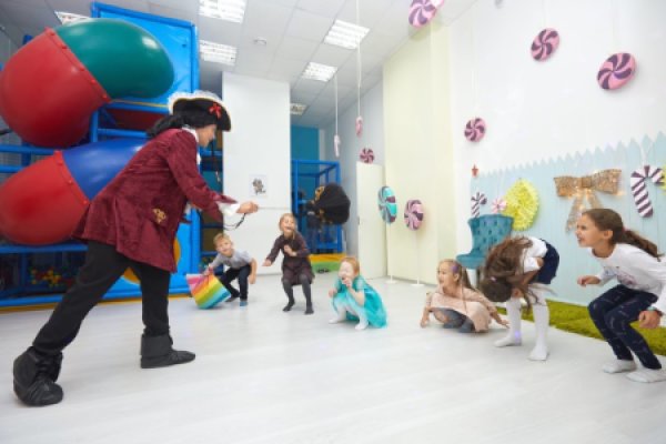 Оранжевая зебра в Академе