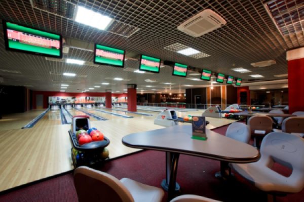 Боулинг в ТРЦ «Фан Фан»