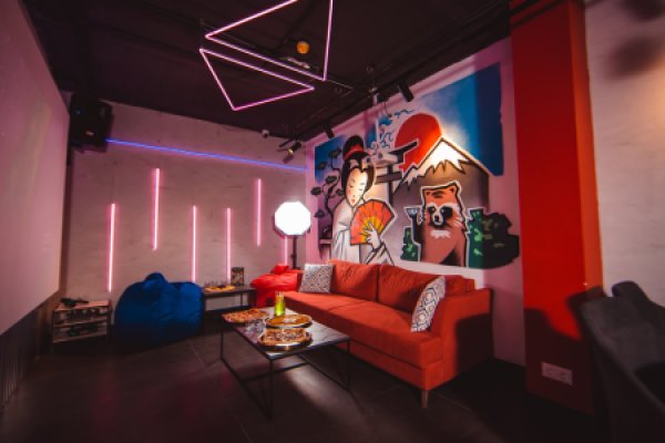 Party Hard на Киевской