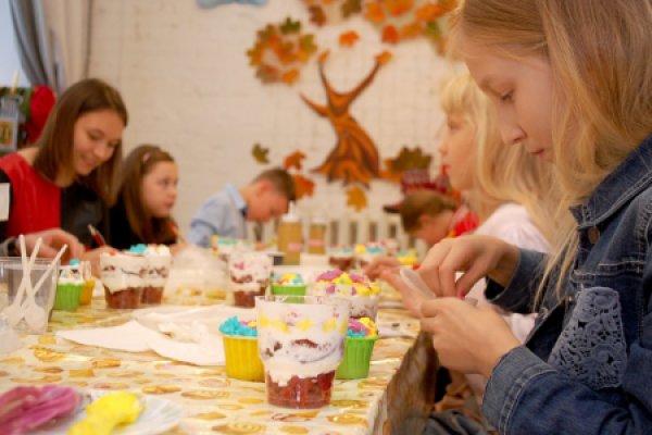 Весёлый кондитер